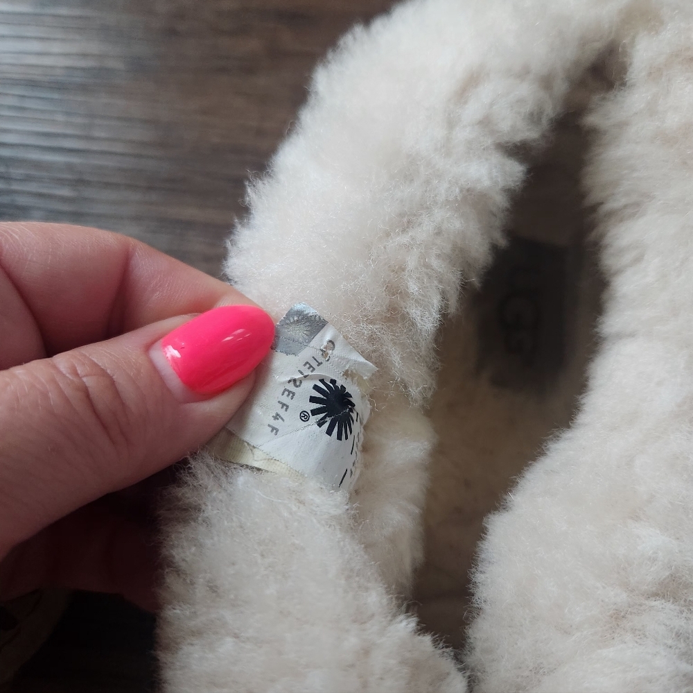 Ugg Cozy Suede Shearling Lined Slip On - Tan & Cream - Picture 5 of 6